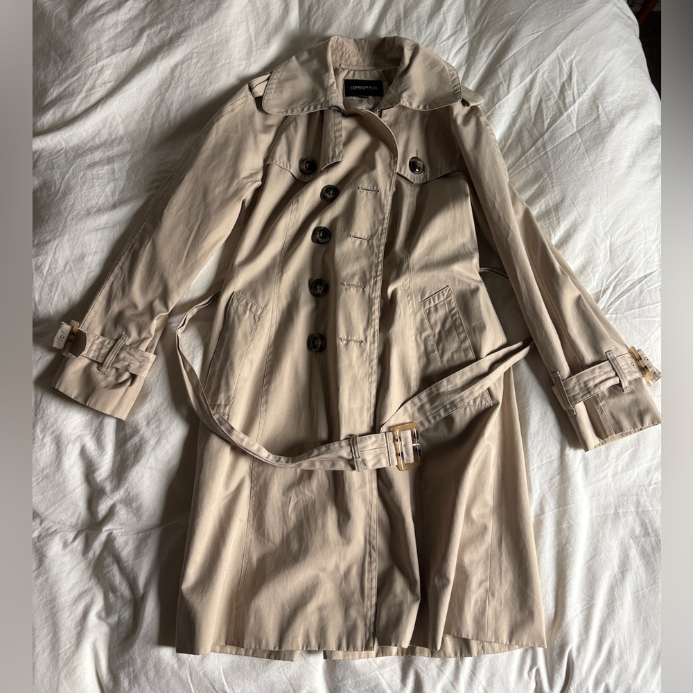 London Fog Tan Trench Coat Medium